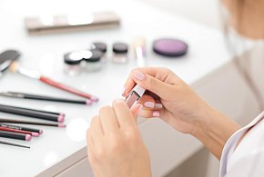 Nie używaj tych kosmetyków. GIS ostrzega przed produktami-15913