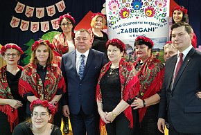 Gminny Dzień Kobiet w Krzyżanowie. Artystyczna podróż przez miłość i epoki