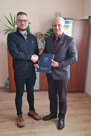 Autobusy w gminie Łanięta bez zmian, jest umowa-1705