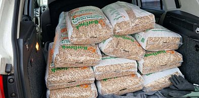 Pelet na worki, nie tony. Czy starczy do końca zimy?