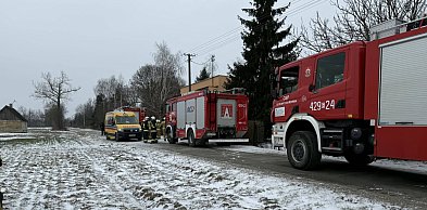 Pożar w gminie Dąbrowice. Na miejscu liczne zastępy straży i śmigłowiec