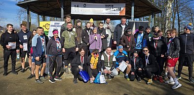 Piątek pobiegł Tropem Wilczym. Pamięć i sport w Parku Miejskim