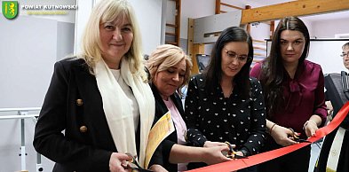 Nowoczesne wsparcie dla PSONI w Kutnie. Jolanta Pietrusiak na otwarciu sali