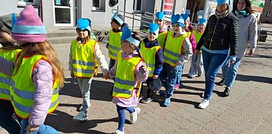 Niebieski przemarsz w Krośniewicach. Światowy Dzień Świadomości Autyzmu