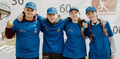 Grabów znów zagrał w palanta: tradycja, sport i wspólna zabawa