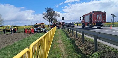 Groźny wypadek na DK92. Auto wypadło z drogi