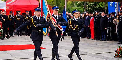 Dzień Strażaka w Łódzkiem: awanse, odznaczenia i piknik służb mundurowych