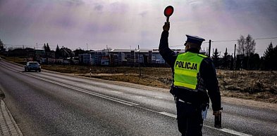 Mandaty za telefon i nowe zasady dla rowerów oraz hulajnóg elektrycznych