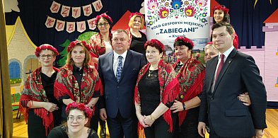 Gminny Dzień Kobiet w Krzyżanowie. Artystyczna podróż przez miłość i epoki