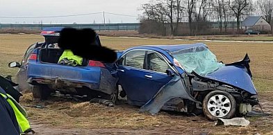 Śmiertelny wypadek w gminie Lubień Kujawski. 19-latek zginął po uderzeniu w słup