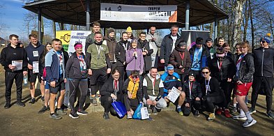 Piątek pobiegł Tropem Wilczym. Pamięć i sport w Parku Miejskim