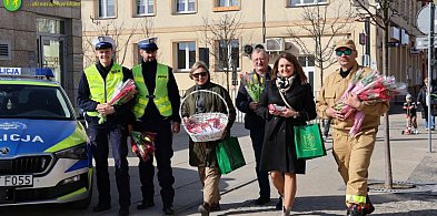 Wyjątkowe gesty w powiecie kutnowskim. Samorządowcy świętowali z mieszkańcami