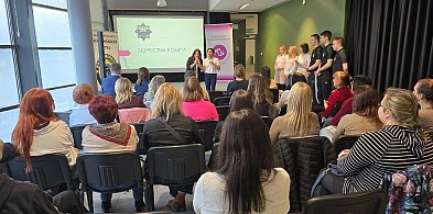 Dwuwymiarowe Bezpieczeństwo Kobiet: spotkanie pełne wiedzy i doświadczeń