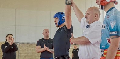 Funkcjonariusz z Kutna zdobywa wicemistrzostwo Polski w kickboxingu