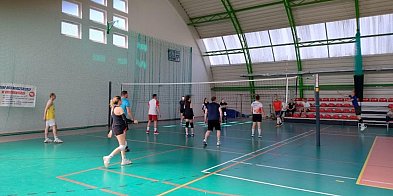 Rusza Mixtowa Liga Siatkówki! Emocje gwarantowane-15015