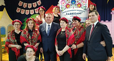 Gminny Dzień Kobiet w Krzyżanowie. Artystyczna podróż przez miłość i epoki