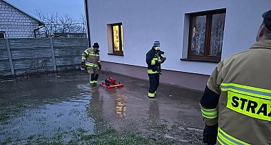 Seria podtopień w regionie. Pracowite dni druhów z powiatu kutnowskiego