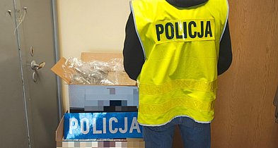 Kutnowscy policjanci przejęli kontrabandę. 50 tys. papierosów zabezpieczonych