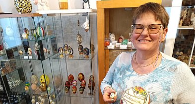 Kurze, strusie i z kamienia: historie wielkanocnych pisanek z Łódzkiego