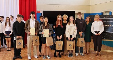 Święto Szkoły pełne sukcesów. Uczniowie odebrali nagrody w konkursach