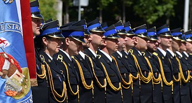 Strażacy z Kutna świętowali. Awanse, odznaczenia i edukacja mieszkańców