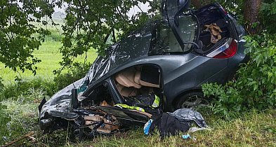 Groźny wypadek na ul. Kolejowej. 24-latek trafił do szpitala