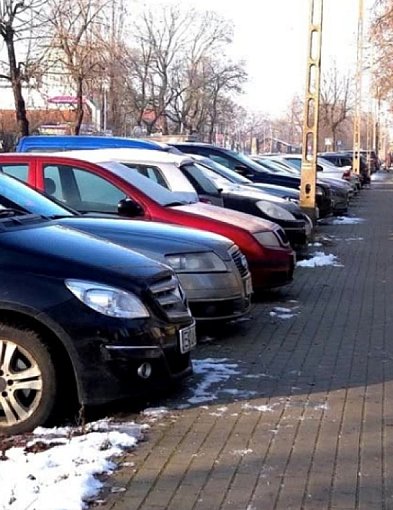 Strefa przy 3 Maja już płatna. Nowe parkometry w Kutnie włączone-15951