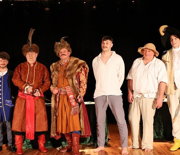 Publiczność chciała – teatr odpowiada. Kolejna „Zemsta” w Pałacu Saskim-16260