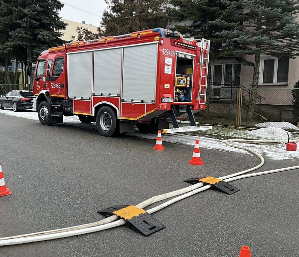 Interwencja przy ul. Chopina. Woda zalała część budynku