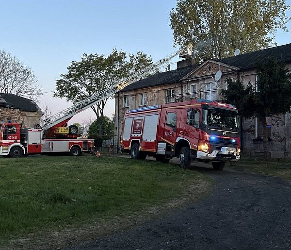 Pożar w Byszewie. Zapaliła się sadza w domu wielorodzinnym