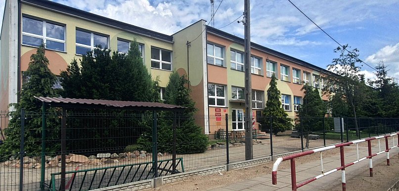 Użyli AI, by upokorzyć koleżankę, sprawę bada policja