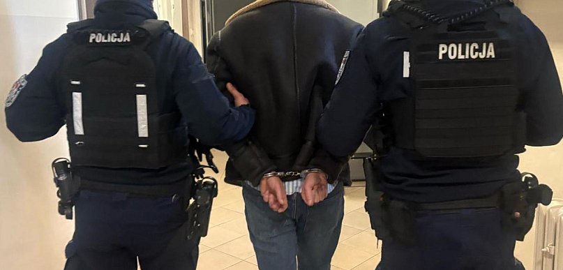 Policja zatrzymała poszukiwanego 39-latka z amfetaminą w Gostyninie
