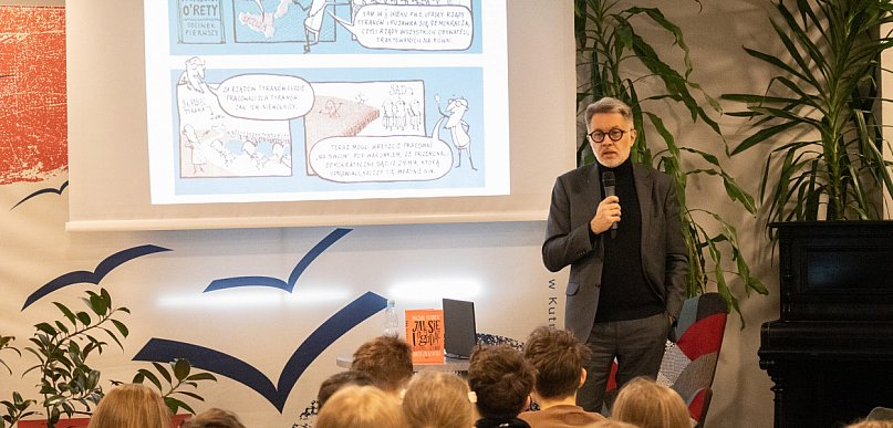 Polski język pod lupą. Michał Rusinek tłumaczy kutnowskiej młodzieży