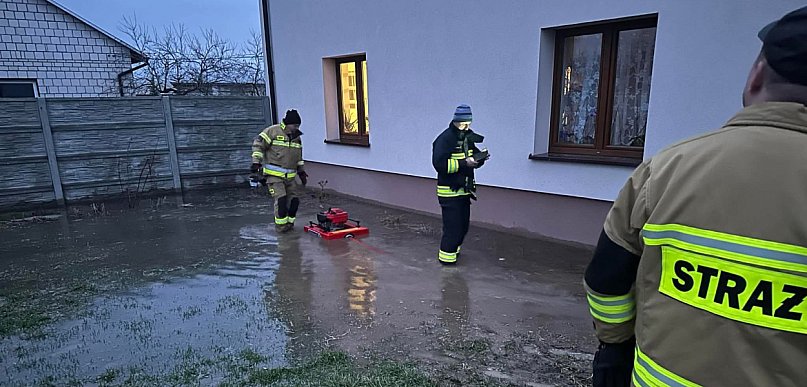 Seria podtopień w regionie. Pracowite dni druhów z powiatu kutnowskiego