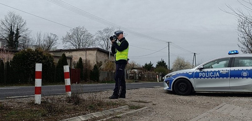 Nie tylko za szybko, ale i bez prawa jazdy. Efekty akcji "Prędkość" w Kutnie