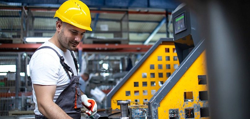 Ocena zgodności maszyn – kiedy producent naprawdę odpowiada za bezpieczeństwo