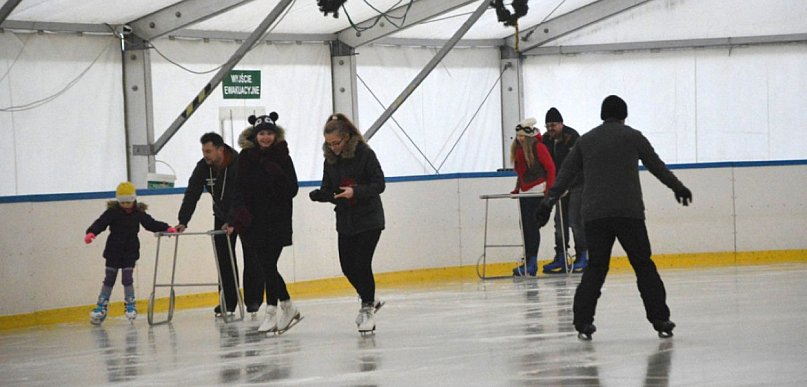 Koniec sezonu na lodowisku w Kutnie. MOSiR podał datę zamknięcia
