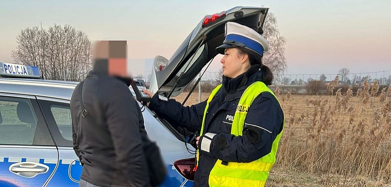 Pijany 55-latek próbował wjechać na autostradę A1