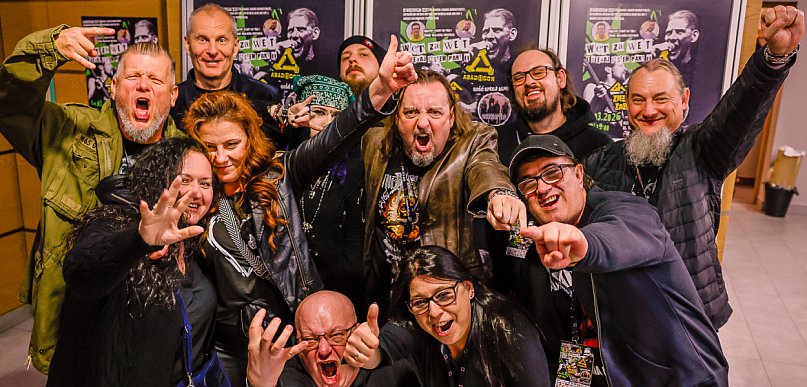 Legendy punka zagrały dla Michała i Olka. Zobacz zdjęcia z gorącego koncertu