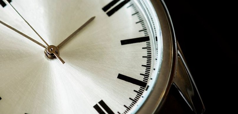 Zmiana czasu na letni 2026: Kiedy przestawiamy zegarki i jak się przygotować?