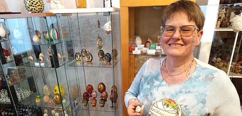 Kurze, strusie i z kamienia: historie wielkanocnych pisanek z Łódzkiego