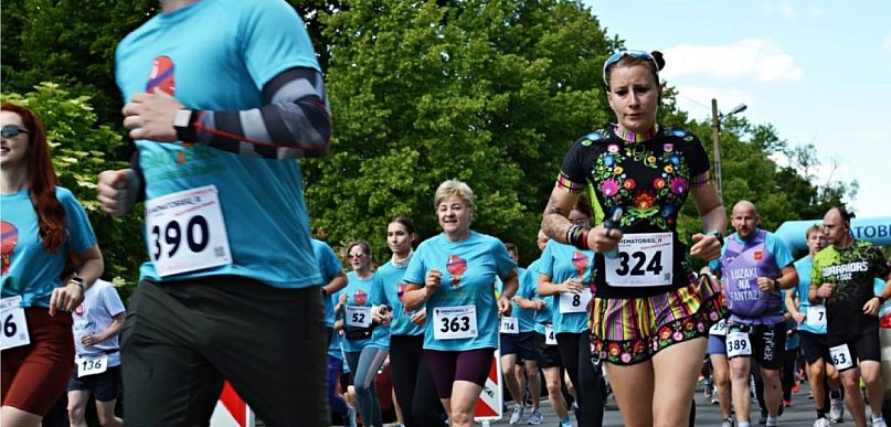 Załóż kapcie i pomagaj! Hematobieg 2026 rusza z zapisami