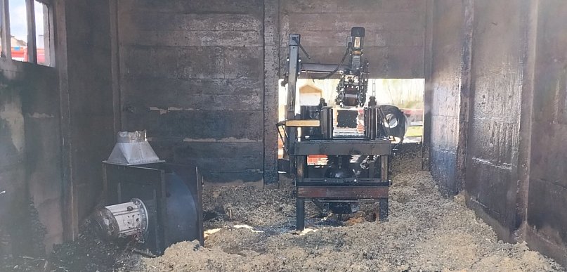 Kilka zastępów do pożaru w Ostrówkach. Służby działały błyskawicznie