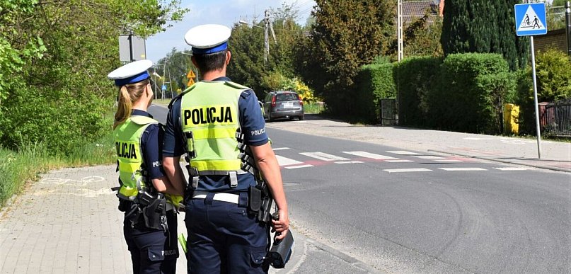 Majówka na drogach. Policja apeluje: pośpiech jest złym doradcą