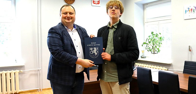 Jakub Jażdżewski doceniony przez wójta za sukces na mistrzostwach Polski