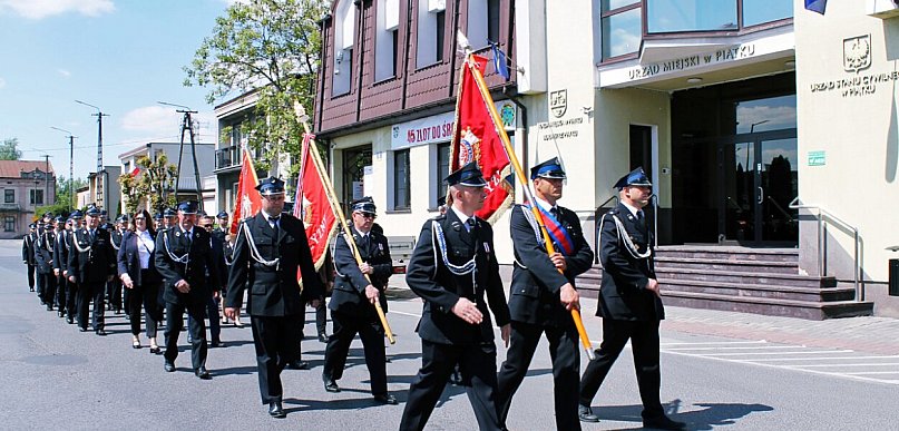Dzień Strażaka w Piątku z odznaczeniami i podziękowaniem druhom