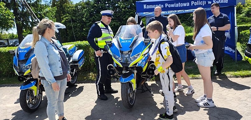 "Bezpieczny Powiat" w Imielnie: policjanci edukowali najmłodszych