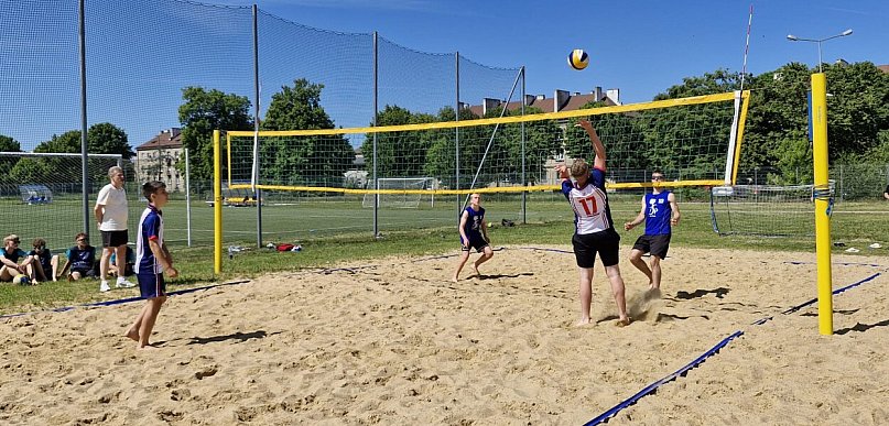 Projekt Plaża w Kutnie: Rusza III Turniej Siatkówki Plażowej nad Ochnią