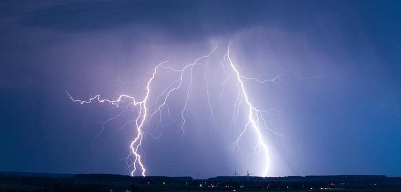 Nadciąga załamanie pogody. Burze, grad i wichury nad Kutnem