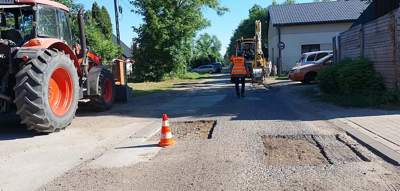 Ruszyły remonty dróg w gminie. Kierowcy muszą uważać